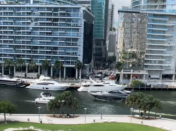 475 Brickell Ave APT 808, Miami, FL 33131