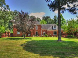 10125 Misty Hill Dr, Collierville, TN 38017