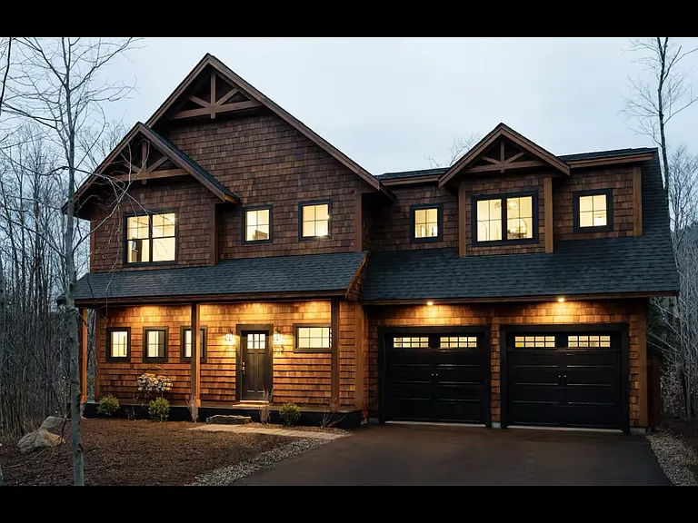 302 S Peak Rd — Photo 2