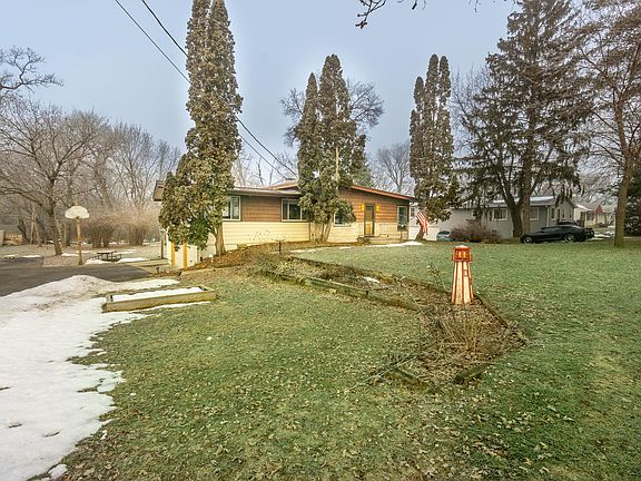 5th image of 2261 S Syene Rd