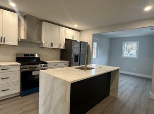 30 Wakelee Ave #2, Shelton, CT 06484