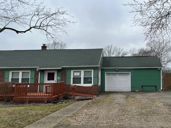 225 Crescentview Dr SW, Massillon, OH 44646