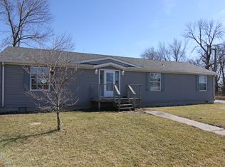 31586 N 1250 East Rd, Blackstone, IL 61313