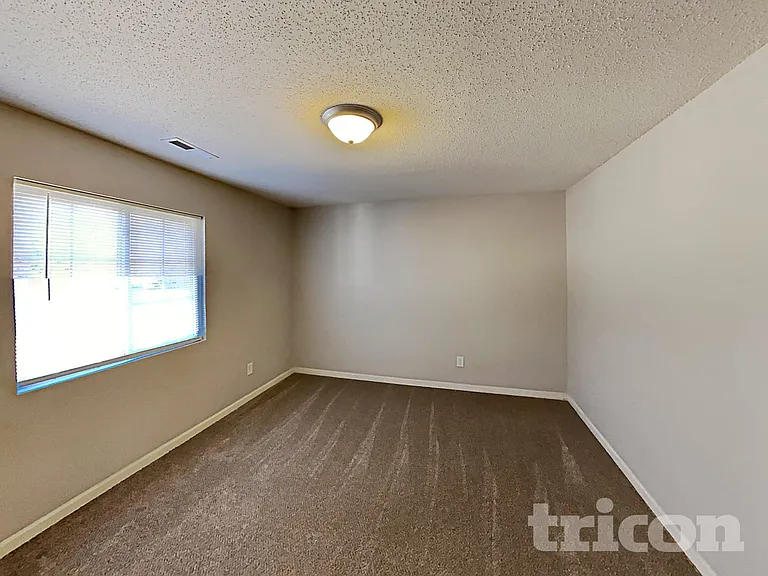 2675 Chatfield Dr — Photo 12
