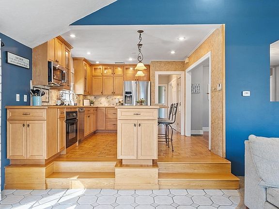 4th image of 16 Green St