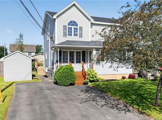 27 Stoneham Dr, Moncton, NB E1G4Z5