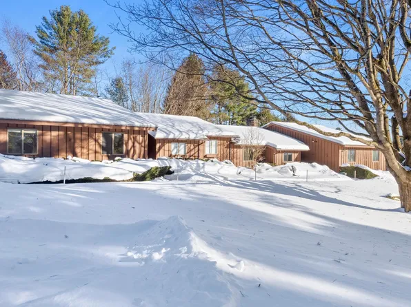 36 Churchill Crst Unit 36, Pittsfield, MA 01201