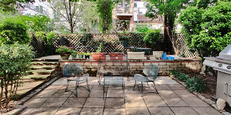 Rented by Costa Properties Group LLC | media 32