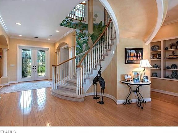 3rd image of 620 E Lake Dr