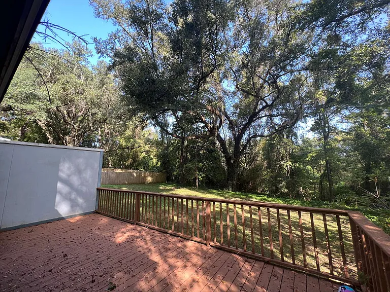2094 Shangri La Ln — Photo 30