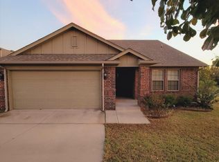 800 Accipiter St, Norman, OK 73072