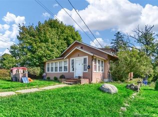 2 Jackson Ave, Middletown, NY 10940