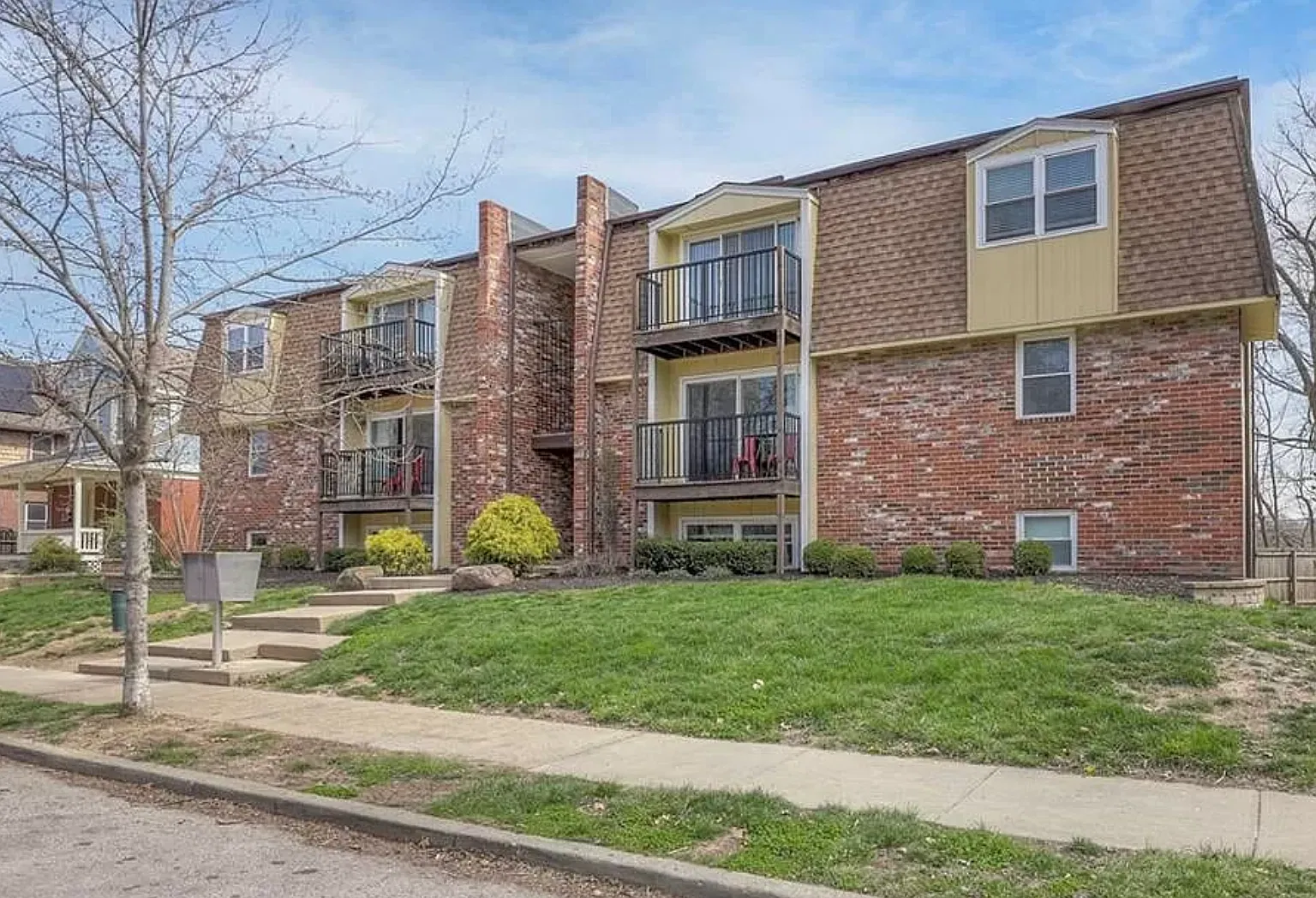 2 bed, 975 sqft, $1,175 — Photo 1