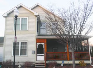 13 Frances Hunter Dr, New Haven, CT 06511