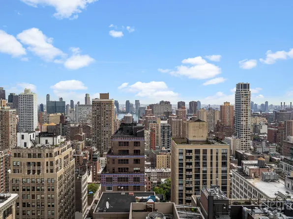 30 East 29th Street image 3 of 13