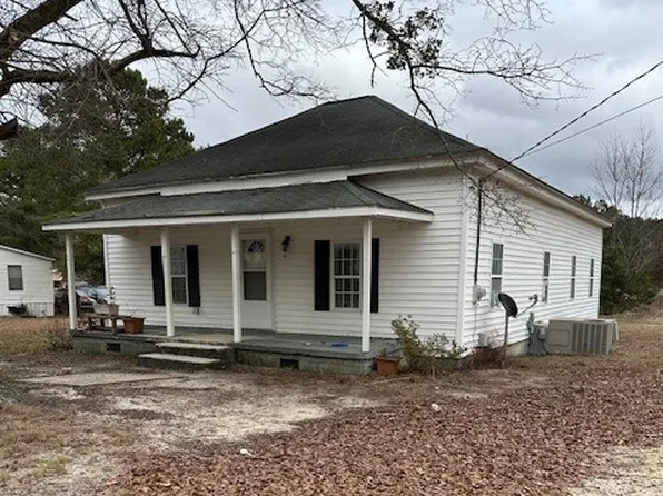 1605 Martin Luther King Dr, Elizabethtown, NC 28337