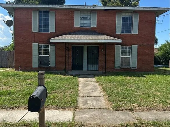 4542 Francis Dr, New Orleans, LA 70126