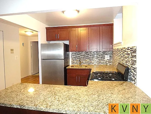 Rented by KVNY Soho | media 9