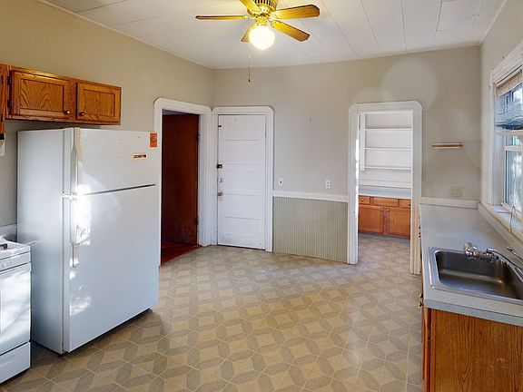 2nd image of 296 Highland Ave #2B