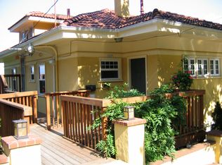 1437 SW Hall St #B, Portland, OR 97201