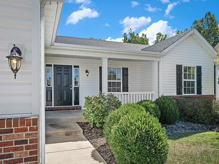 175 Shadow Pointe Dr — Photo 2