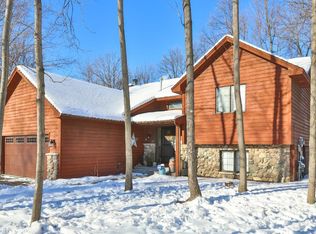 8001 Forest Cir, Rockford, MN 55373