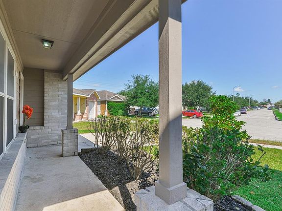 5th image of 21255 Grand Linden Ct