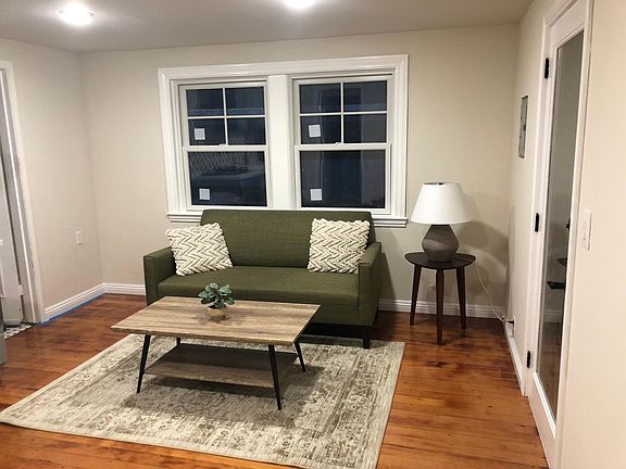 3rd image of 714 Tulane Ct