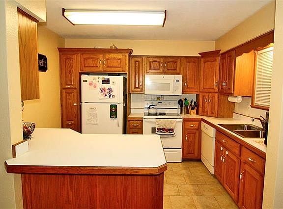 4th image of 2020 Anthony Dr