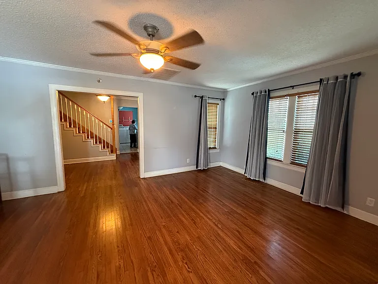 1348 S Florence Ave — Photo 11