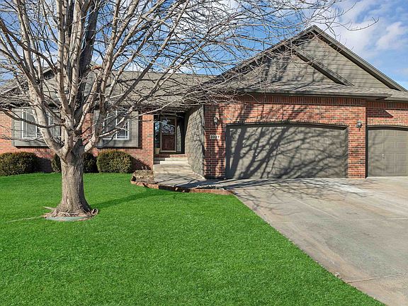 2nd image of 3327 N Lake Ridge Ct