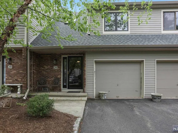 28 Spruce Run, Ramsey, NJ 07446