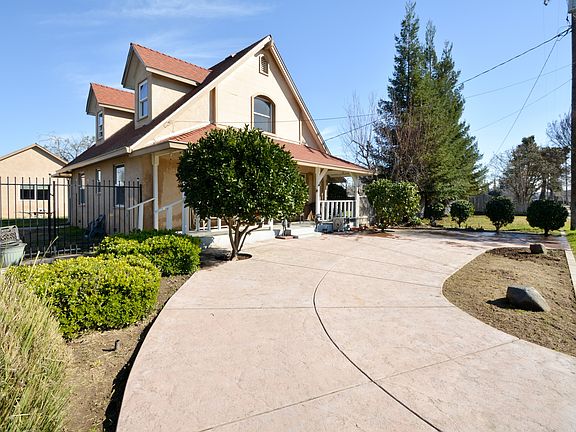 3rd image of 3232 Fresno Ave