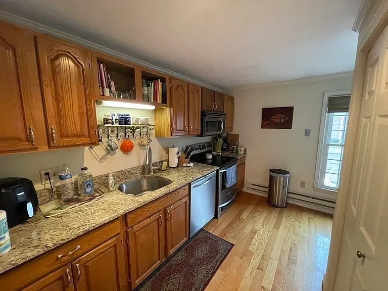 28 Essex Green Ln #D — Photo 6