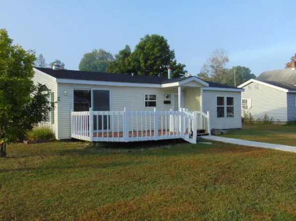 202 W Avenue C, Newberry, MI 49868