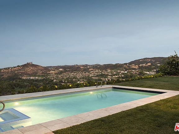 2nd image of 4241 Prado De Los Pajaros