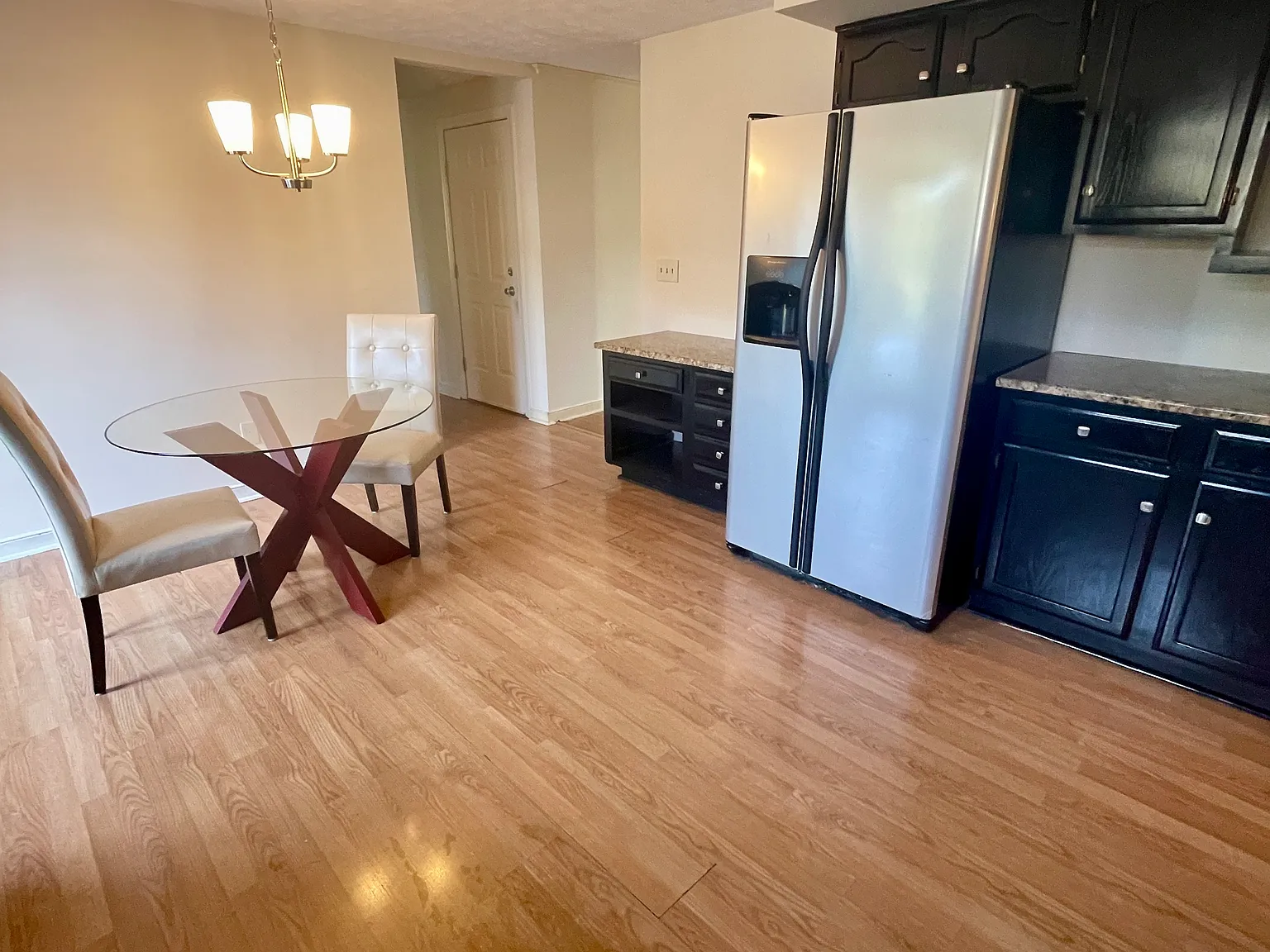 4 bed, 2.5 bath, 2438 sqft, $2,850 — Photo 4