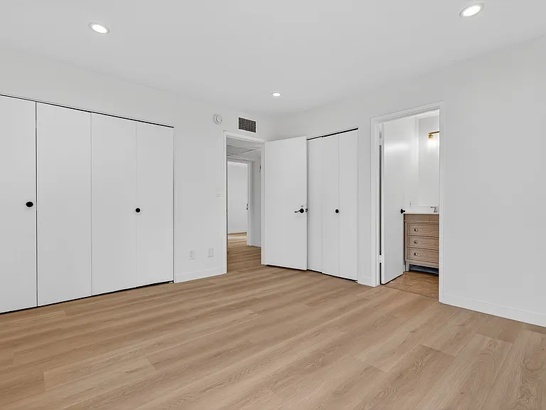 8601 International Ave #119 — Photo 17