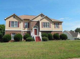 5808 Millers Pond Ln, Powder Springs, GA 30127