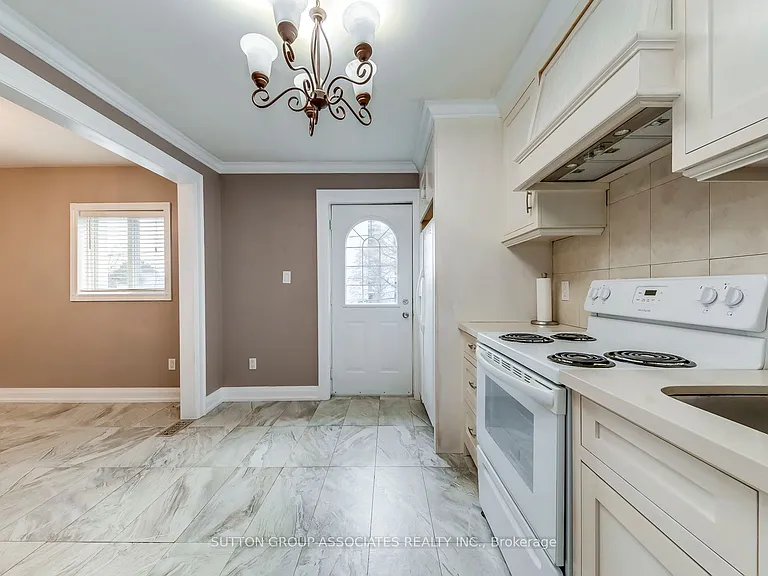 3564 Eglinton Ave W #2 — Photo 11