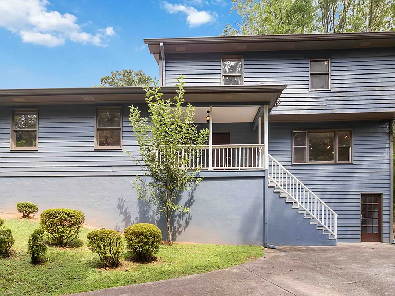 3345 Sharon Cir — Photo 38