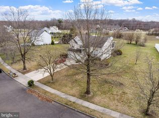 7 Orchardview Dr, Sewell, NJ 08080