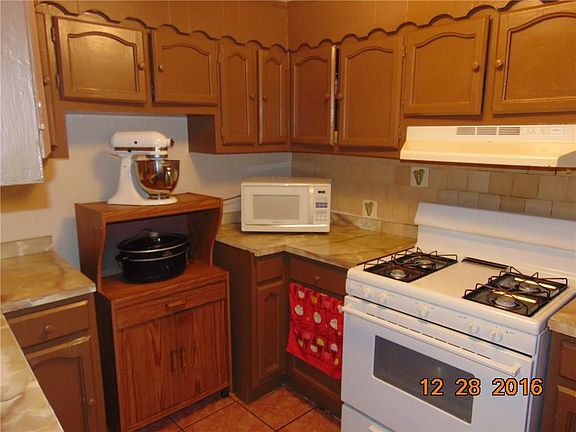 4th image of 12201 Heritage Way
