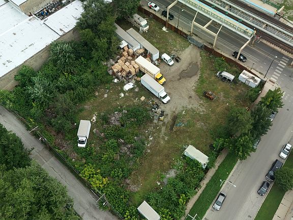 2nd image of 4042 W Lake St
