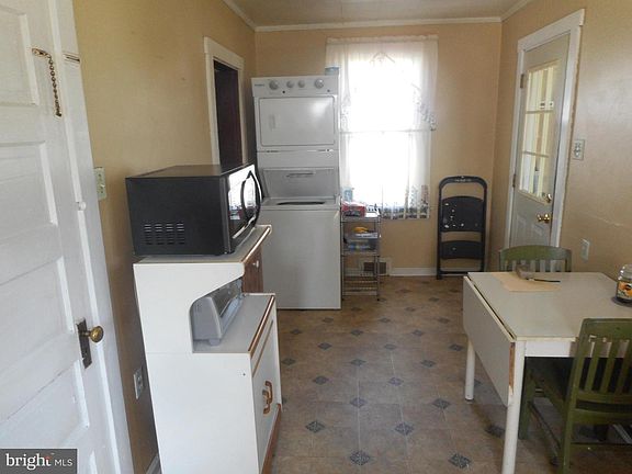 2nd image of 49 Reservoir Rd