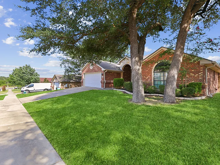 6404 Siltstone Loop — Photo 3