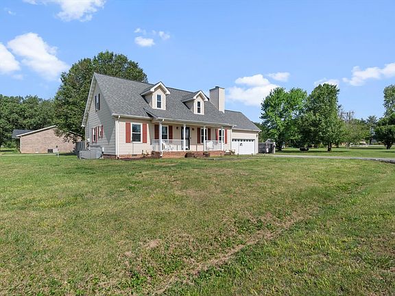 2nd image of 3811 Cider Dr