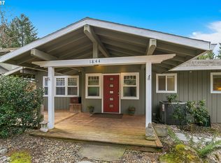 1844 SW Collins Ct, Portland, OR 97219