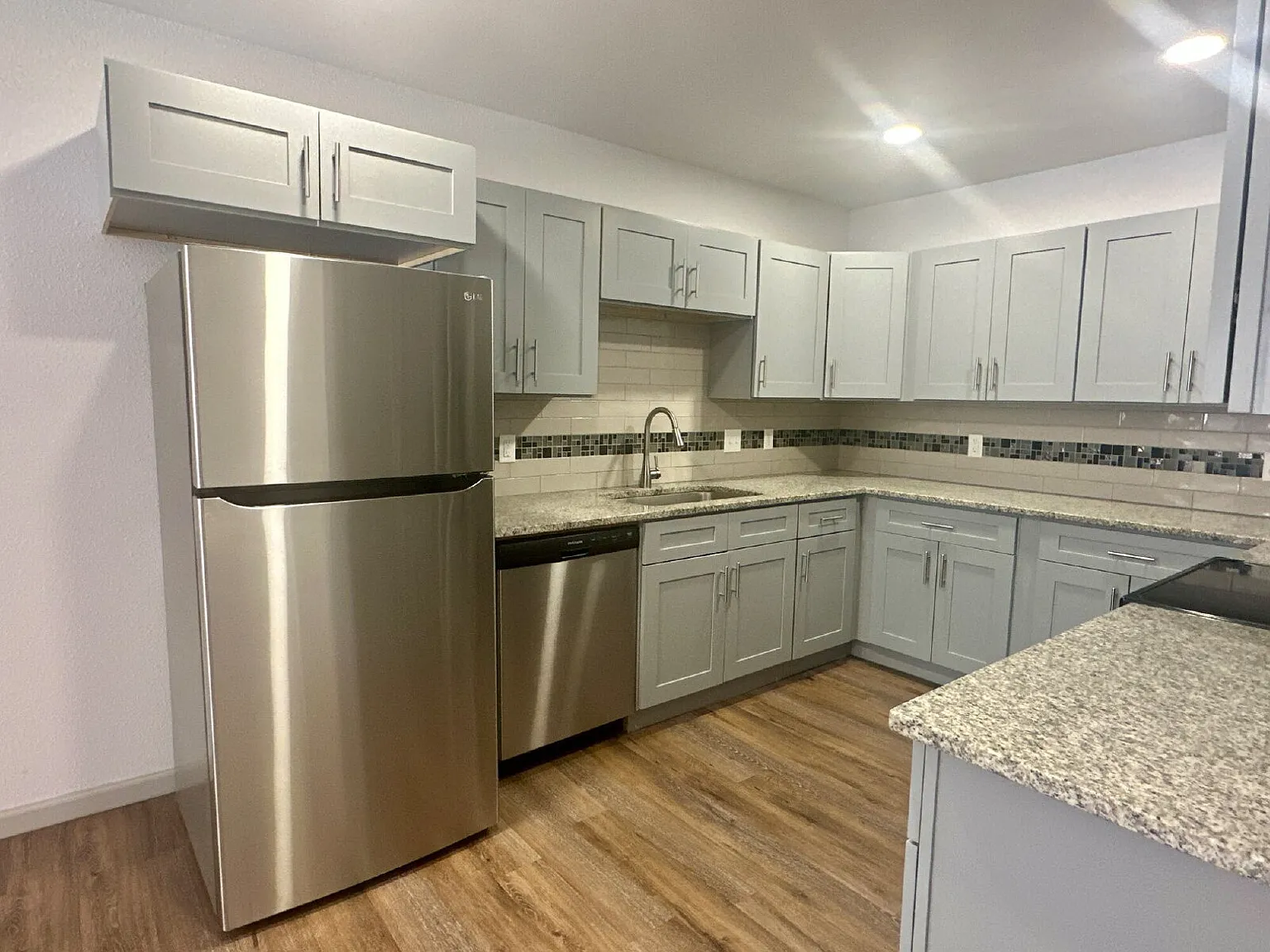 3 bed, 2.0 bath, 1480 sqft, $1,250 — Photo 4
