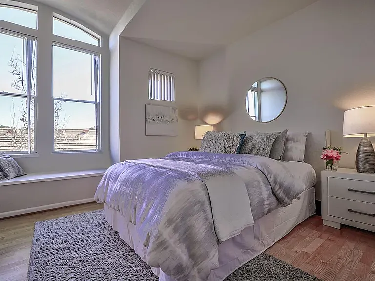 137 Huntington Ct — Photo 12